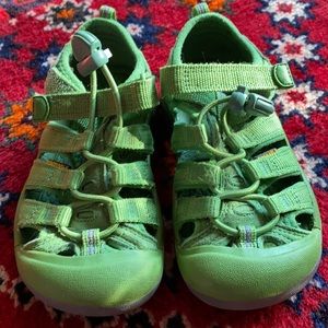 KEEN Toddler Sandals Green Size 11 Worn Few Times!